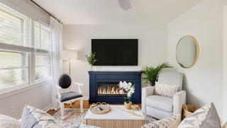 Near Sullivan’s Island Downtown w Outdoor Dining The Arsenal by AvantStay - 8