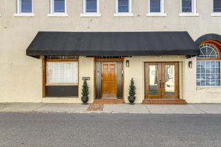 New York-Style Loft on Main St Dtwn Enterprise - 8