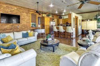 New York-Style Loft on Main St Dtwn Enterprise - 7