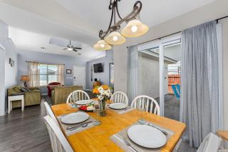 Walk to Emerald Beach,Cozy Coastal Getaway - 5