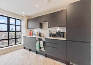 Ideal City Stay - Modern 2BR - Sleeps 4 - Parking - 4