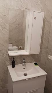 Vana's Apartments - 1