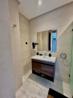 Chic Cocoon & Impeccable Sea View in Zenata - 4