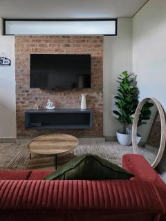 Menlo Park Luxury Free Parking King bed Workstation 3 km to Menlyn Maine - 7