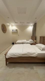 Elegant 2-Bedroom Apartment in Batha Quraish - 1