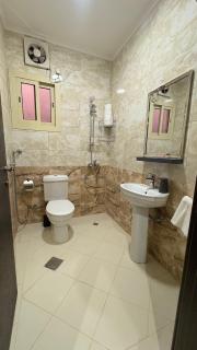 Elegant 2-Bedroom Apartment in Batha Quraish - Mecca - 3