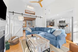 Coastal comfort near beaches and walking distance to Harwich Port! - 3