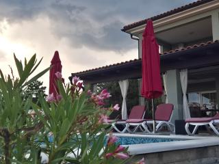Apartman Srdoč za 8 osoba s privatnim bazenom - 6