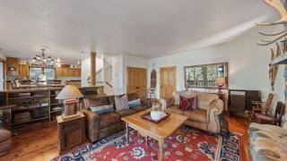 Ellis Peak by AvantStay Beautiful McKinney Cabin w Filtered Lake Views - Homewood - 2
