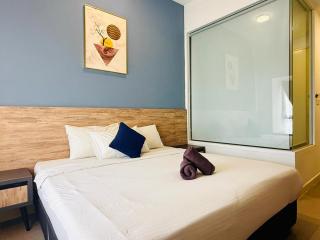 Imperio Residence with Private Bathtub by Lets Stay - 5