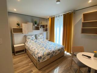 Maho Escape- with Pool and Gym, Lagoon view, walk to dinning, Maho Beach and Mullet Bay - 6