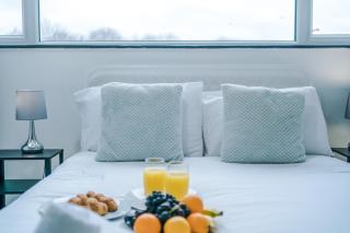 Leeds Urban Escape Bright & Spacious 3BR Stay - 7