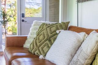 Fireplace Lake View Hot Tub Firepit Pet-Friendly - 2