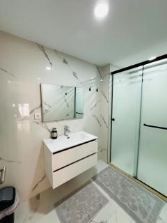 Nice f3 at Gambetta with king bed and fast internet - Oran - 4