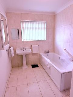 Angela's English Bungalow - 6