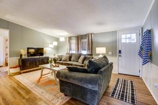 6 Mi to State Harbor! Stylish Port Austin Home - 0