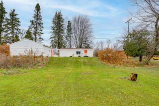 6 Mi to State Harbor! Stylish Port Austin Home - 7