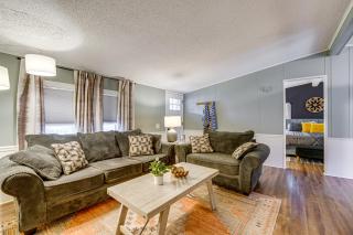 6 Mi to State Harbor! Stylish Port Austin Home - 6