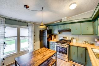 6 Mi to State Harbor! Stylish Port Austin Home - 3