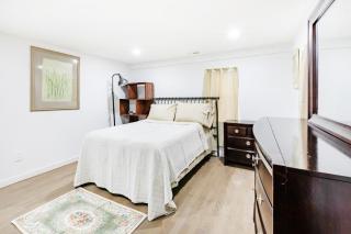 Fresh 2BR Duplex • Pets Welcome - 7