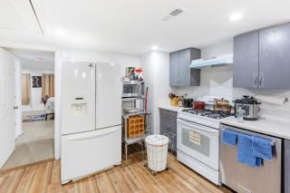 Fresh 2BR Duplex • Pets Welcome - 1