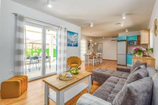 Villa Azurno by Villa Plus - 7