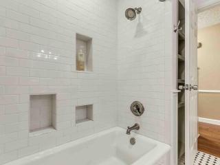 3 BR home with a Gameroom close to campus - 4