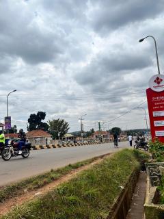 Exactly one minute away from Victoria Mall - 3