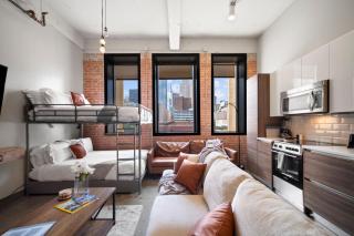 Stunning Downtown Apartment with Pool, Laundry, Parking - 8