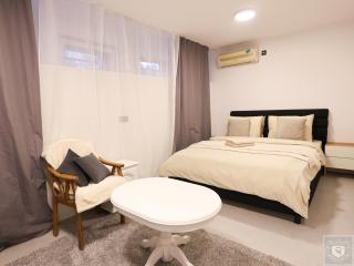 RentHouse ApartHotel Room #1 - 5
