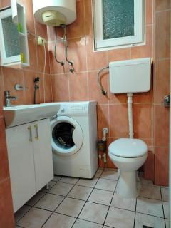 Udoban dvosoban stan 450 metara od mora - 2