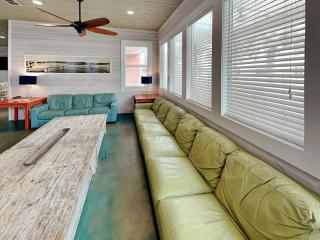 Beach Club 2 - 4