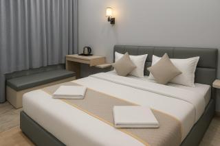 The Aura by Backpackers Stop - 2