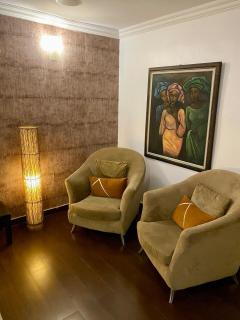 Stylish Modern Elegance Deluxe Suite - 5