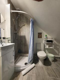 Charming Top-Floor Studio with Sunroom 8 Mins to Clapham Junction - 3