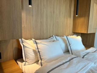 New Seaside Villa with Beach Sauna and Panoramic Views - 3