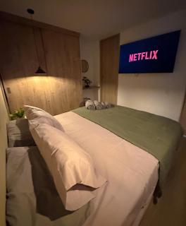 Vista 8 - Moderno con vista a la ciudad y estudio - 4