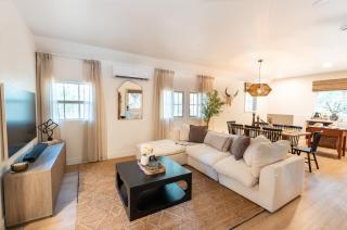 Rare Stay Inside Yosemite NP w Hot Tub, AC, WiFi - 8