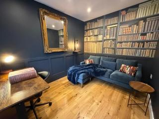 The House of Brilliant Brains Cambridge - 4