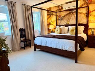 The House of Brilliant Brains Cambridge - 8