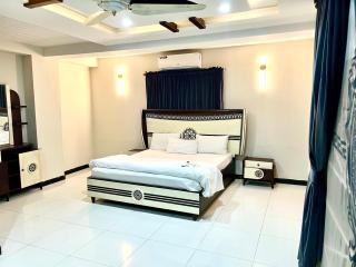 LUX 1 BHK Apartment islamabad - 8