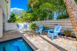 Beauty & The Beach: 1.5 Blocks to Beach! Pool & Spa by Anna Maria Life Vacation Rentals - 0