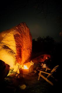 A Cozy Fireside Glamping Escape with Ridge Views - 8