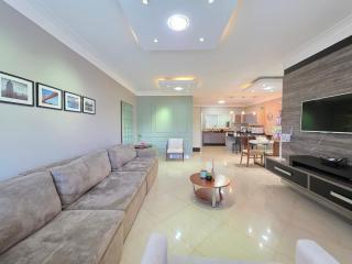 Casa 2 suítes e 2 quartos, piscina 10min centro - 9