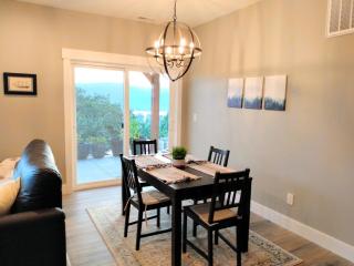 River & Garden View Suite of Kalama Oaks Lodge - 1