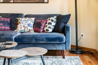 Cozy 2 BR Condo plus Gym with Stunning Mountain View - 4