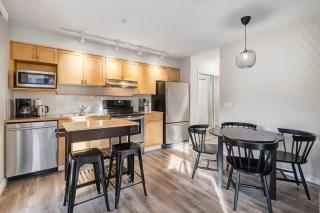 Charming 2BR Condo with Spectacular Mountain Views - 6