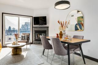 Splendid Mountain View 2BR Condo with Pool and Hot Tub - Canmore - 9