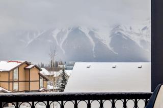Rockies Getaway Condo With Mountain View - 4