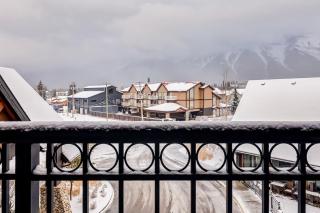 Rockies Getaway Condo With Mountain View - 3